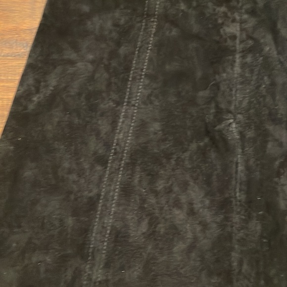NWT Zara suede black mini skirt - Picture 3 of 7